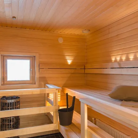 Ξενοδοχείο με διαμερίσματα Forenom Leppaevaara 3*